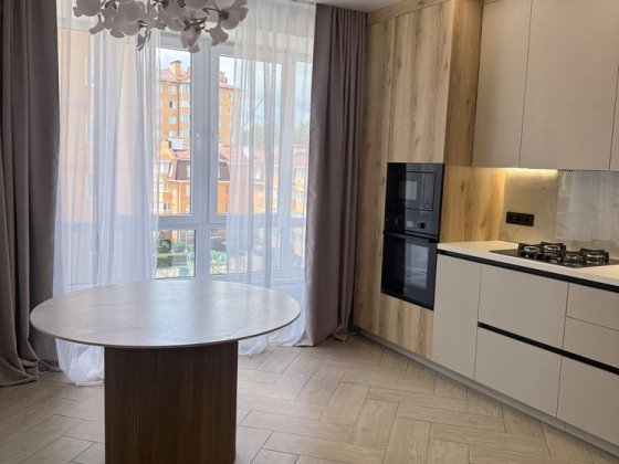 Продаж 2к з дизайнерський ремонтом, Центральний парк, 5 поверх, шикарна інвестиція Ирпень