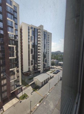 Продаж однокімнатної(45.6м²) квартири,8й поверх,поруч озеро,річка. - фото 1