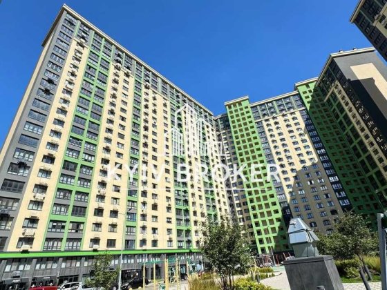 Продам квартиру на 5 поверсі 56м2 Perfect town Максимовича 32В Метро Васильківська 10 хвилин пішки