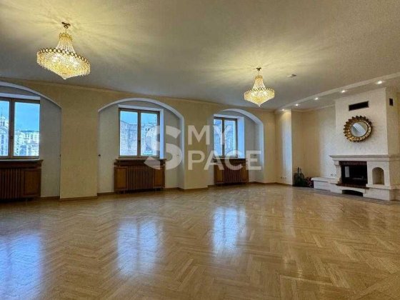 Центр, Двоповерхова 4 кімнтана з Каміном, Чикаленка 20, 235м, Університет