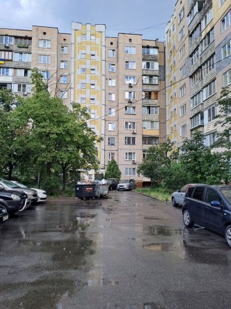 Продажа 2ком кв.54кв.м.деснянский р-нТроещина ул.Р.Рейгана10 - фото 1