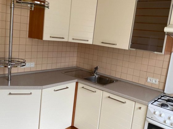 Продам 1 кімнатну квартиру з ремонтом у Вишневому Вишневое