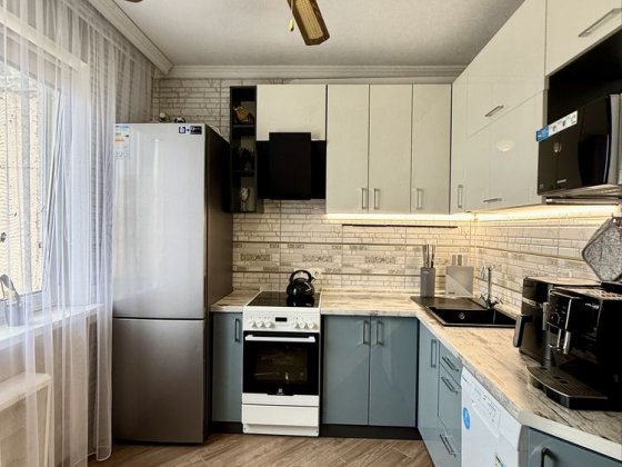 Продаж 3-к квартири 76м2 з ремонтом біля м. Академмістечко , два балкони. Без комісії!% Київ