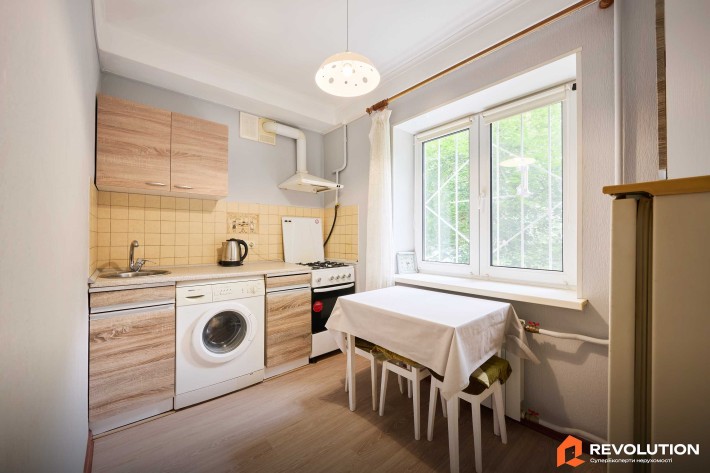 Без комісії. Продаж 2к квартири 45м2, вул. В.Доманицького 10 Святошинський р-н, єВідновлення - фото 1