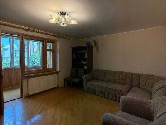 Продаю 3к.квартиру біля парку Ивано-Франковск