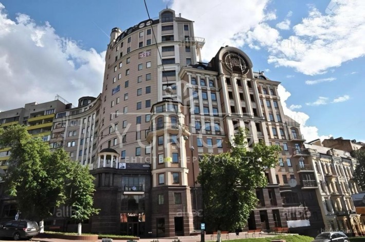 Продаж квартири поруч з Ботанічним садом - фото 1