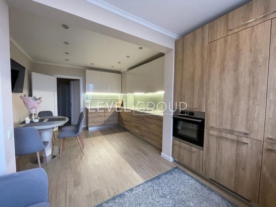 Продаж 3-х кімнатної квартири в ЖК Крістер Град