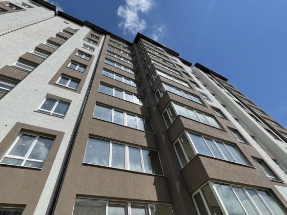 Продам 2кім квартиру стяжка, середній 7поверх. 60м2 Івано-Франківськ