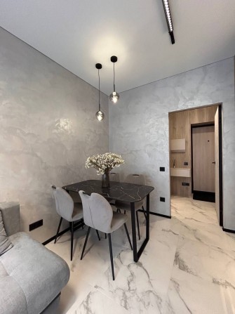 Продам квартиру з ремонтом в ЖК Молодість - фото 1