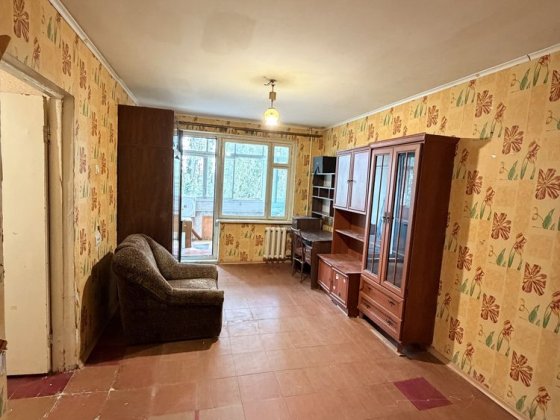 Продам 2-х ком квартриру на ДАМАНСКОМ (ул. Адмирала Головка 9) Кривой Рог