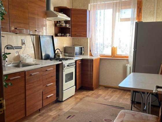Продаж 3-кімнатної квартири на Сонячному Кривой Рог