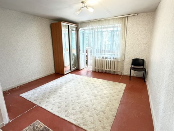 Продам 1о кімнатну Героів Крут Кременчуг