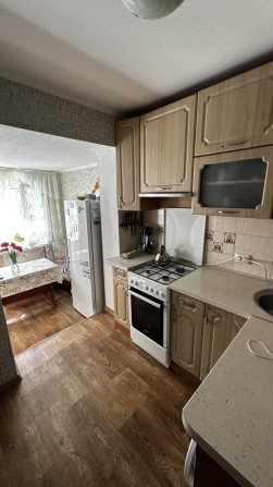 ПРОДАЖ 1-кімн квартири з ремонтом та прибудований балконом, м. Кременчук,  вул. Набережна, 11 - фото 1