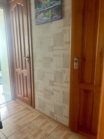 Продаж 3 кімн. квартири в гарному стані з меблями та технікою! - фото 1