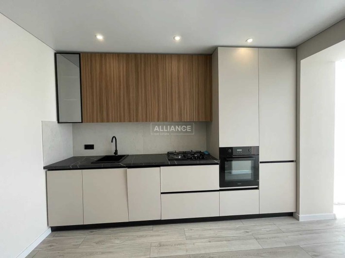 Продам 1к квартиру з ремонтом К Містечко Центральне 3 поверх - фото 1