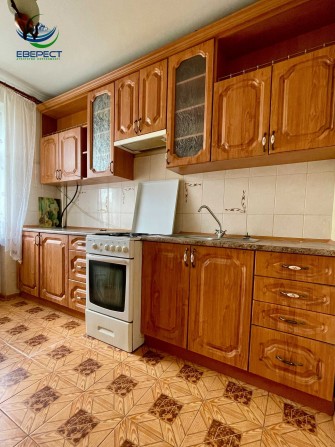 Продаж 3 кімнатної квартири  в цегляному будинку - фото 1