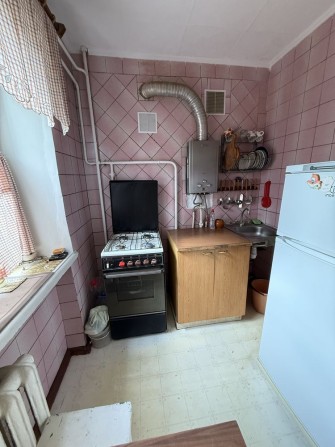 Продам 3 кімнатну квартиру на Гвардійській , поруч 18 школа - фото 1