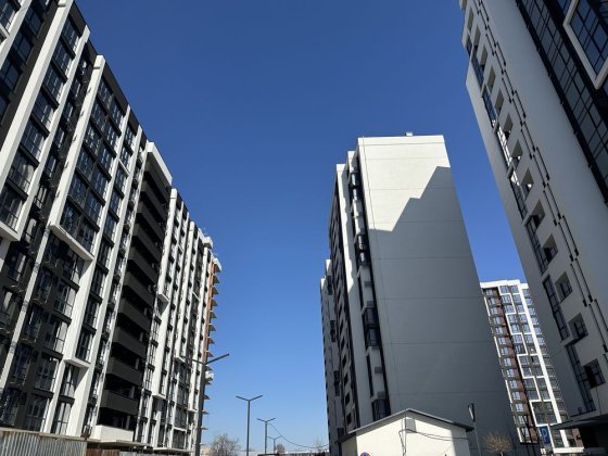 Продам 2 км ЖК Манхетен площа 78.5 м2 поверх 6 Ивано-Франковск