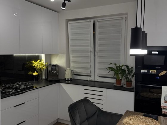Продаж 3х комн кв на Космонавтов, 2 этаж Кривой Рог