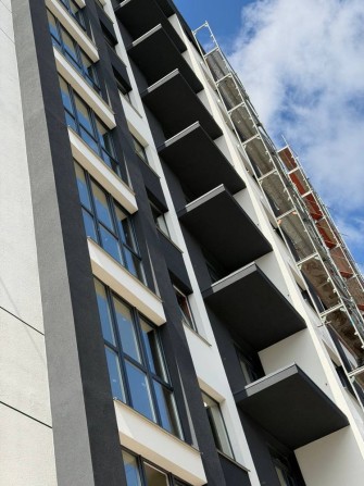 Продаж 2-рівневої квартири 97,5 м² з панорамою на місто та гори | ЄОселя - фото 1