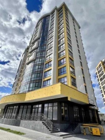 Видова простора квартира в зданому будинку бізнес-класу - фото 1