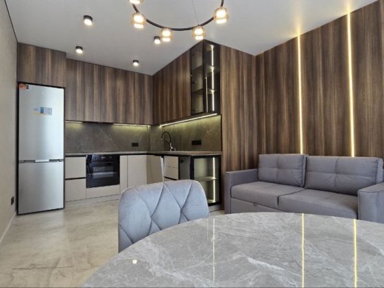 Простора 1к квартира 46,4м з новим ремонтом, біля Центрального Парку