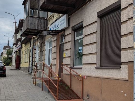 ПРОДАЖ! 2 кімн.з автономн. опаленням,  р-н центру.- Луцк
