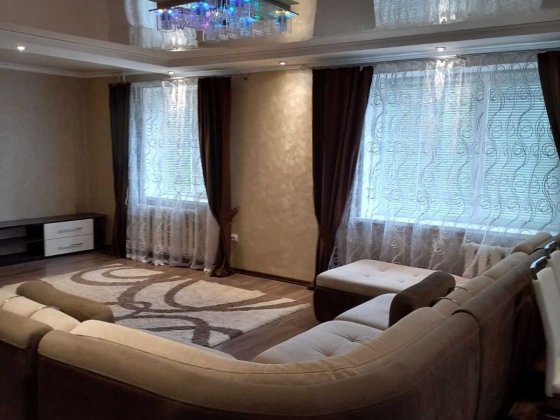 Простора 3-кімнатна квартира з ремонтом у центрі Кременчука, 106 кв.м. Кременчук