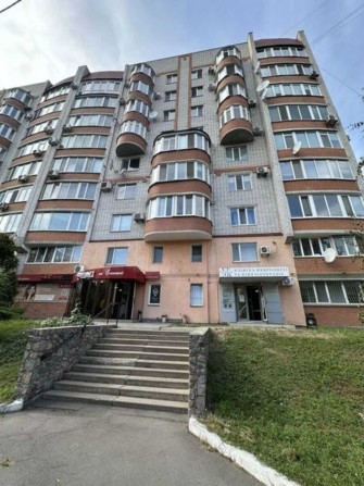 Продаж квартири в цегляному будинку - фото 1