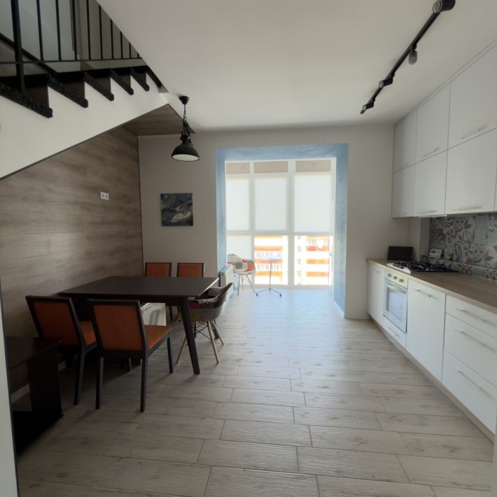 Продаж 4 кімнатної квартири у двох рівнях, центр,  108 м² на Сердюка - фото 1