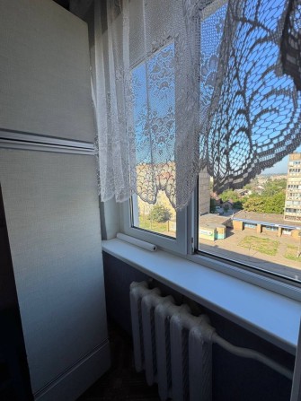 ДЗЕРЖИНКА Гетьманська 74, на продаж іде чиста і світла 2кімнатна квартира з новими вікнами і трубами - фото 1