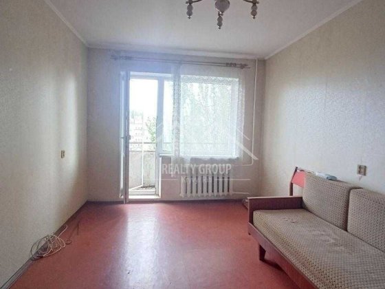 Продаж 1 кімнатної квартири на Вечірньому бульварі.