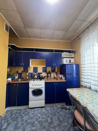 Продам 1 кімнатну квартиру в центрі міста . - фото 1