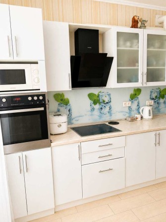 Продам 2-кімнатну 60 м² біля Центрального  парку! Без комісії - фото 1