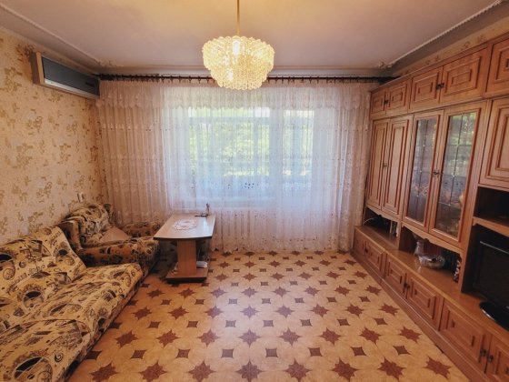 3-х комн. квартира Даманский, 3-й этаж, улучшенной планировки, не угловая, не проходная Кривой Рог