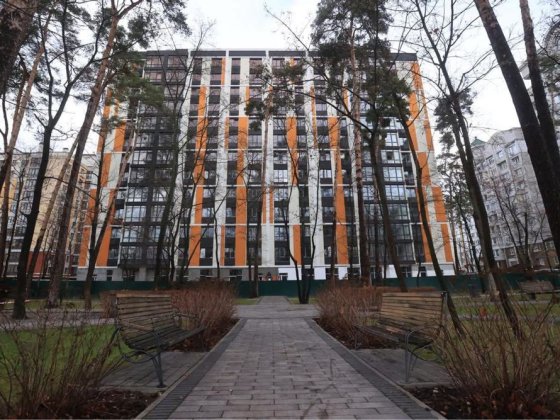 Єоселя так! Центр міста , біля лікарні. 1к квартира