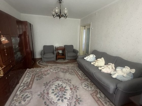 Продам Трехкомнатную квартиру 17 квартал Терновской район Кривой Рог