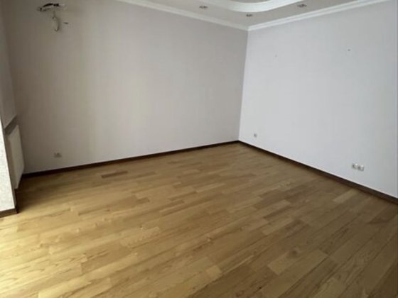 Продається 2-х к. квартира в центрі Івано-Франківськ