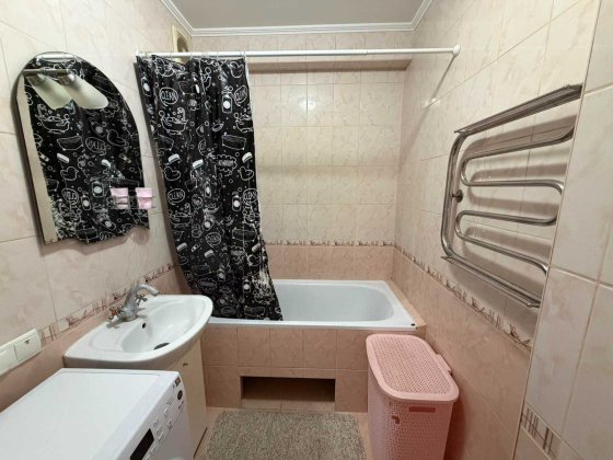 2к вигляд на озеро, цегла, не кутова, 2% оф. все залишається 46501 Хмельницкий