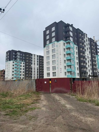 Терміновий продаж 2 к квартира Виставка ПЕРЕУСТУПКА - фото 1
