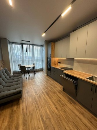 Продам 1к квартиру з ремонтом + кладовка - фото 1
