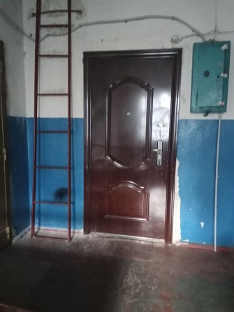 Продаю 2- х комнатная Сталину 41.8кв - фото 1