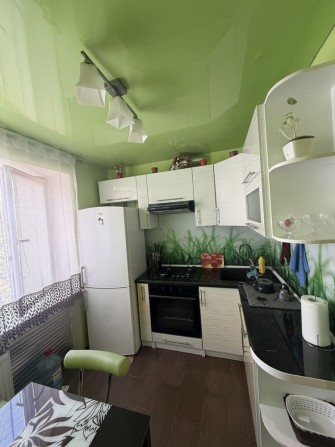 Продаю двукімнатну квартиру - фото 1