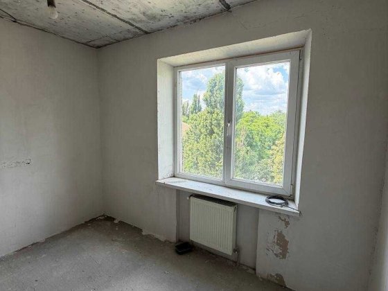 Продам 3 кімнату квартиру з автономним опаленням Кривой Рог