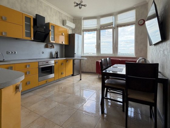 Терміново продам Квартиру, 2-кімн., 72 м², Ірпінь Ірпінь