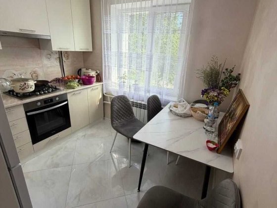 46362 Продаж 2к квартири на Виставці , Зарічанська , новий ремонт , торг Хмельницкий