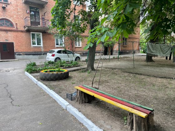 Продається 2-х кімнатна квартира біля кільця Визволення