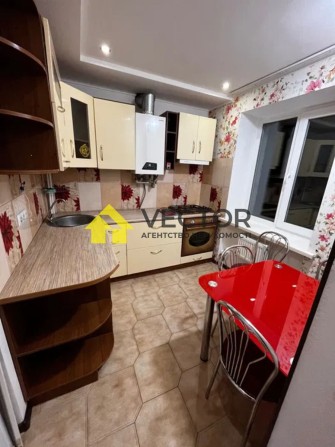 Квартира, що гріє! 2к з індивідуальним опаленням та меблями - фото 1