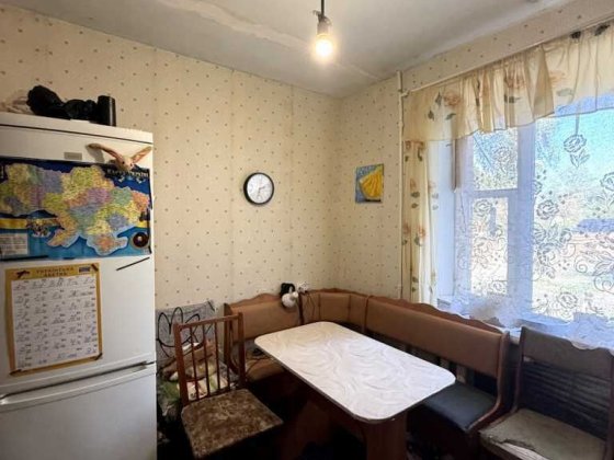 2-к в Центральній частині міста, поверх 2/5, 51 кв/м Полтава
