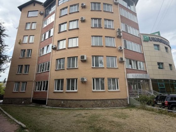 Простора укомплектована  3-кімнатна квартира 103 м² | Покровський | Автономне опалення Рівне